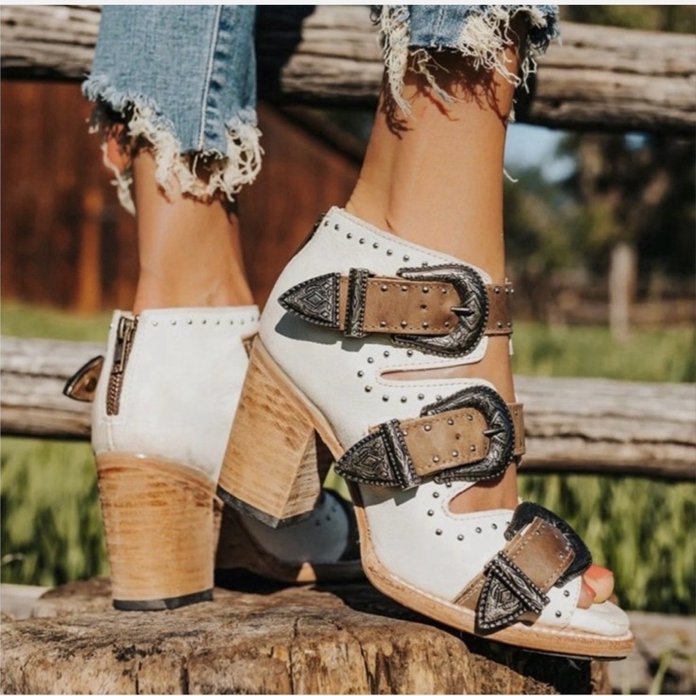 Freebird by Steven White and Brown Buckle Sandals